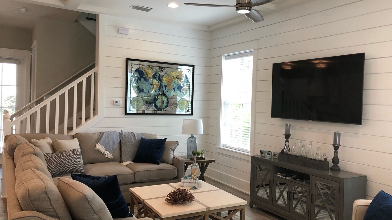 Photo of Livingroom in Lakeside at Blue Mountain Beach