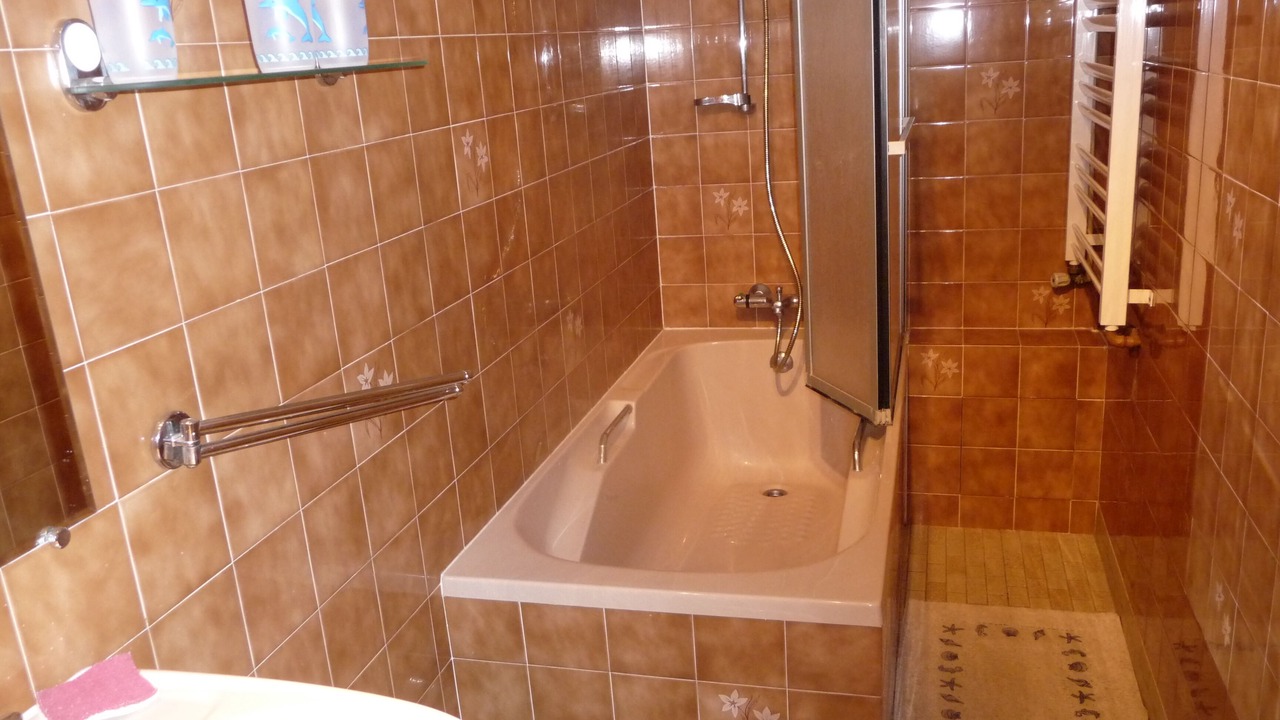 Photo of Bathroom in Cersay