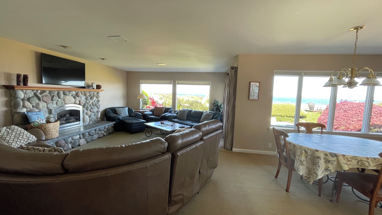 Photo of Bedroom in Hansville