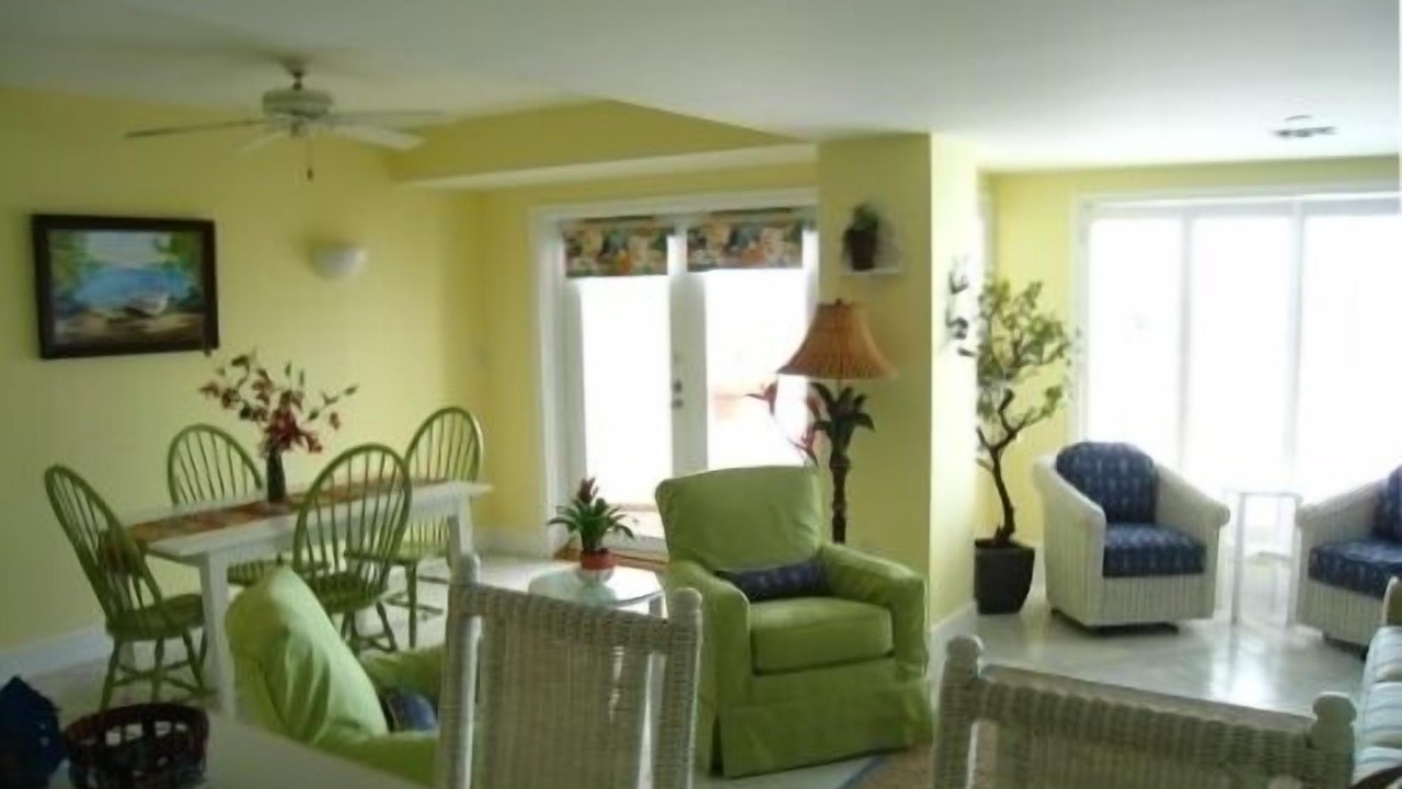 Photo of Livingroom in Truman Annex