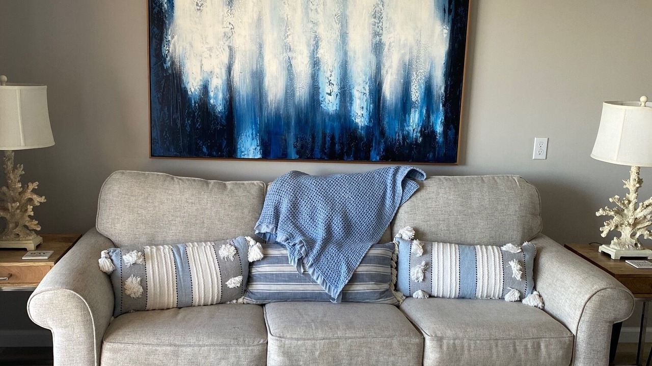Photo of Livingroom in Folly Field