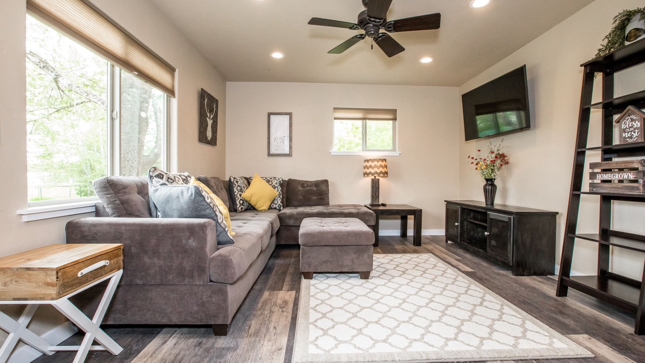 Photo of Livingroom in Evergreen