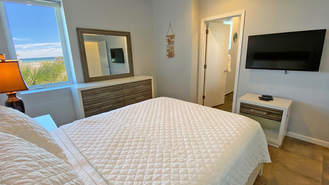 Photo of Bedroom in Pensacola Beach