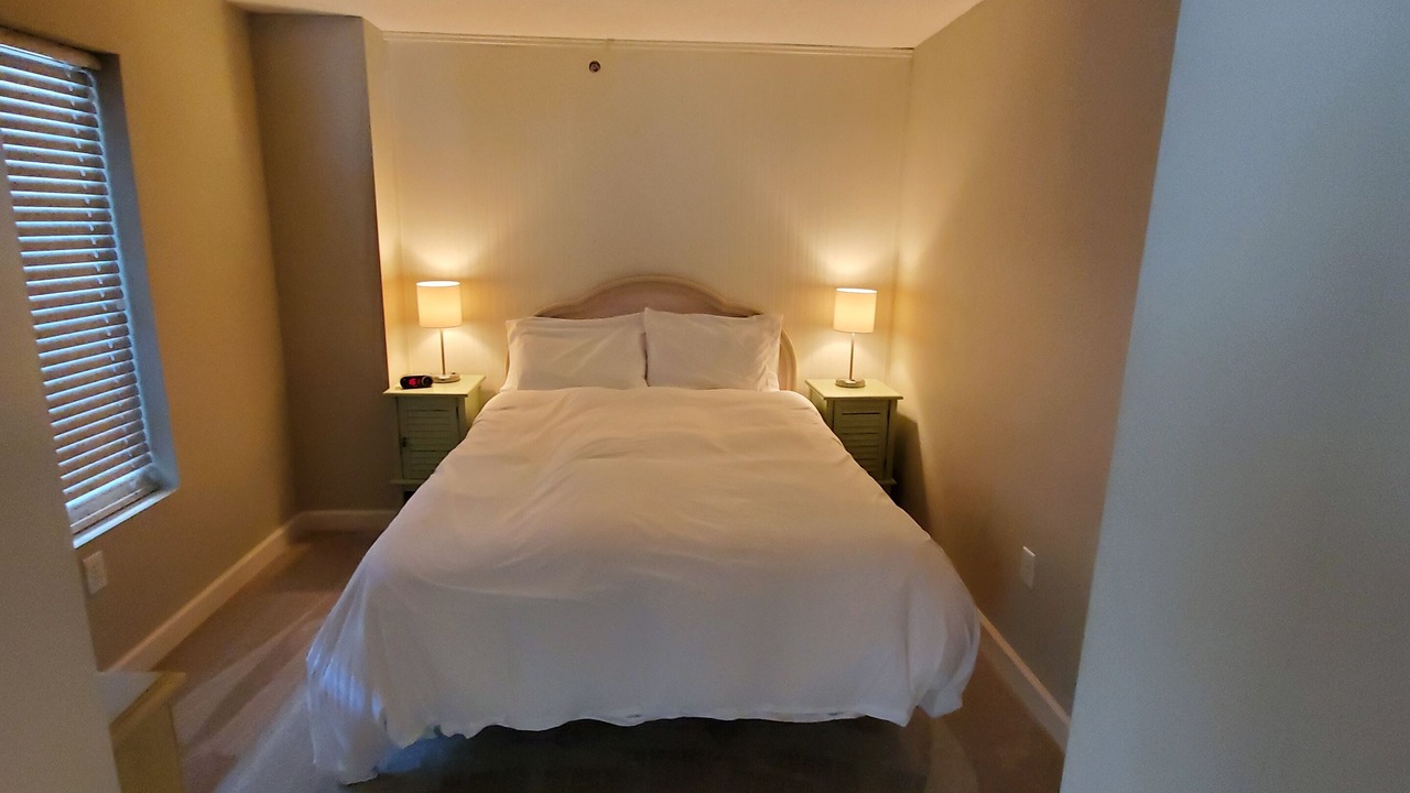 Photo of Bedroom in Arcadian Shores