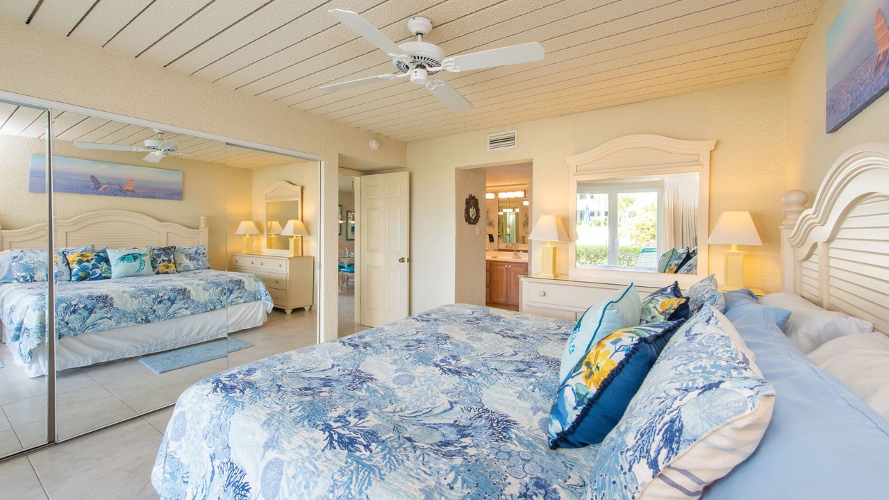 Photo of Bathroom in Seven Mile Beach