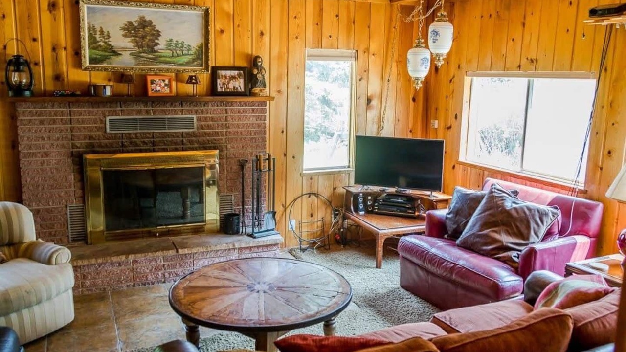 Photo of Livingroom in Mammoth Creek