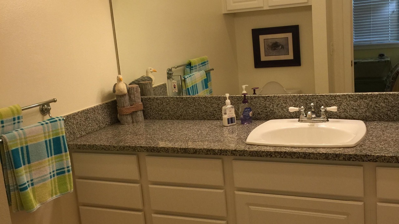 Photo of Bathroom in Pirates Beach