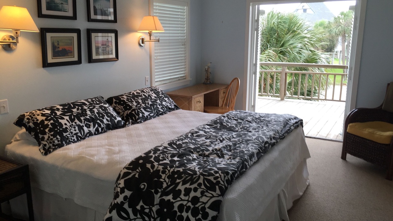 Photo of Patio Balcony in Pirates Beach