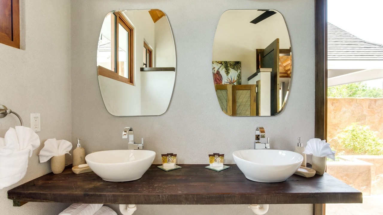 Photo of Bathroom in Placencia