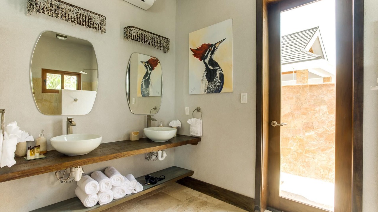 Photo of Bathroom in Placencia