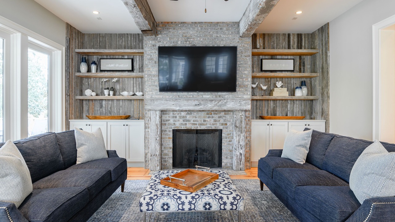 Photo of Livingroom in Vanderhorst Plantation
