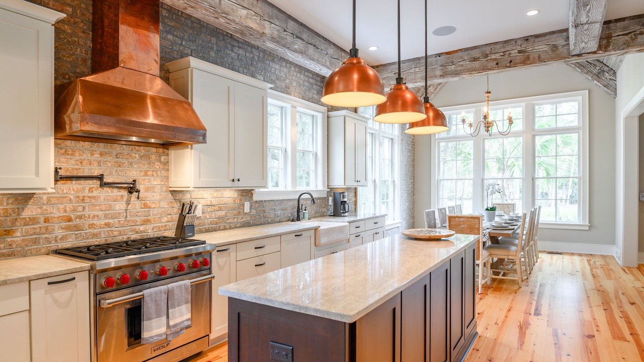 Photo of Kitchen in Vanderhorst Plantation
