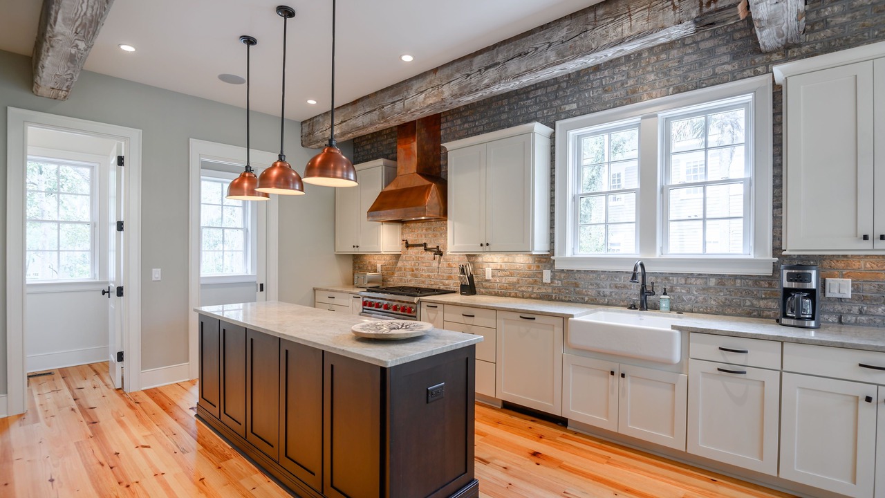 Photo of Kitchen in Vanderhorst Plantation