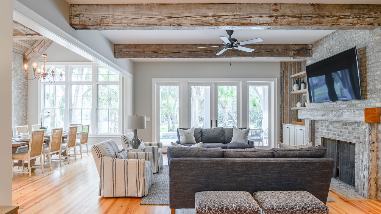 Photo of Livingroom in Vanderhorst Plantation