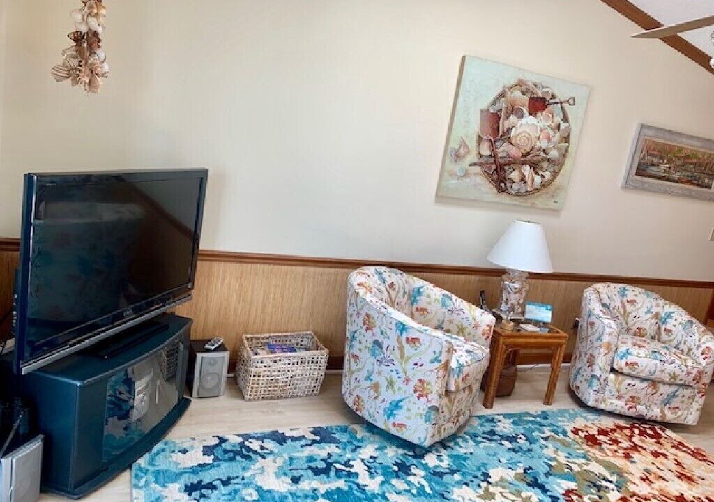 Photo of Livingroom in Surfside Beach