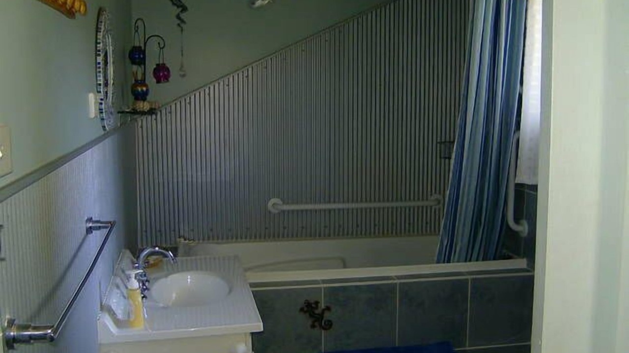 Photo of Bathroom in Huskisson