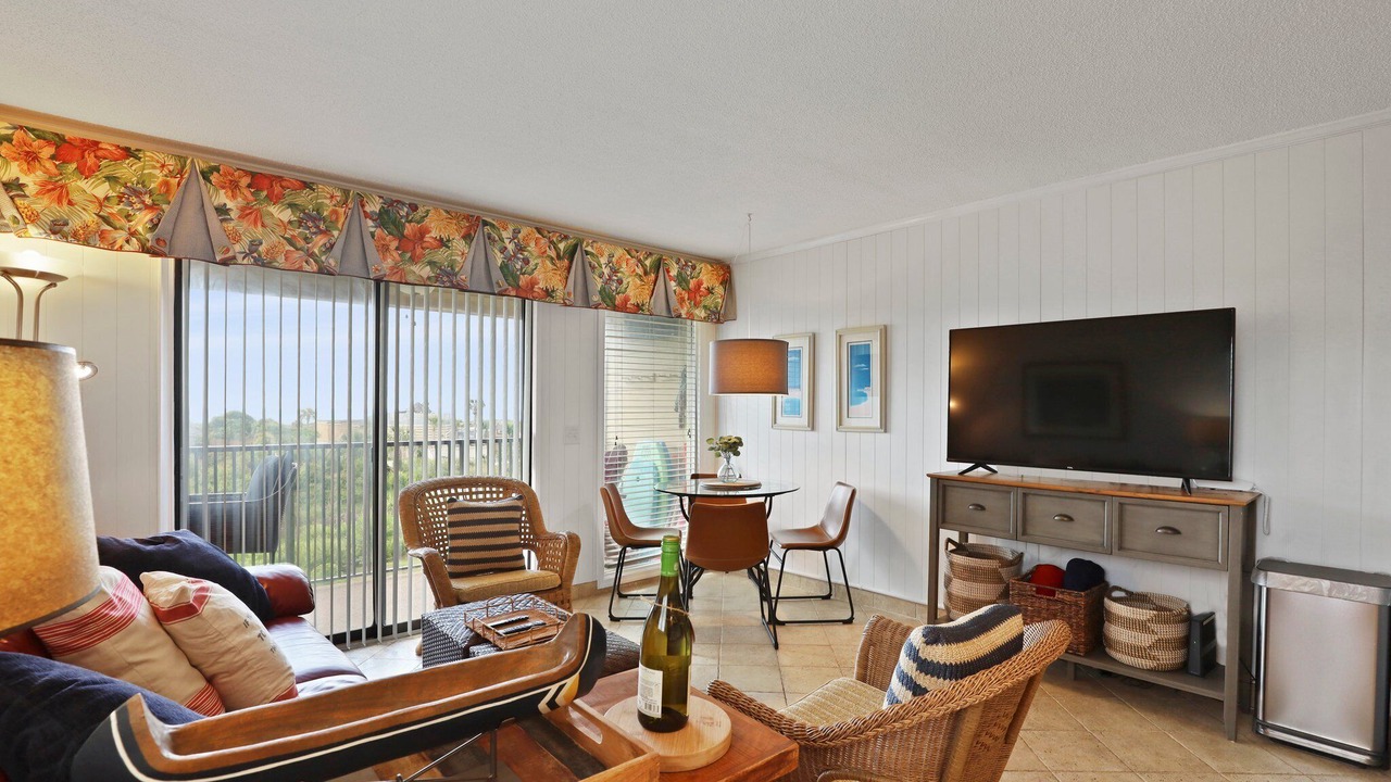Photo of Livingroom in Folly Field