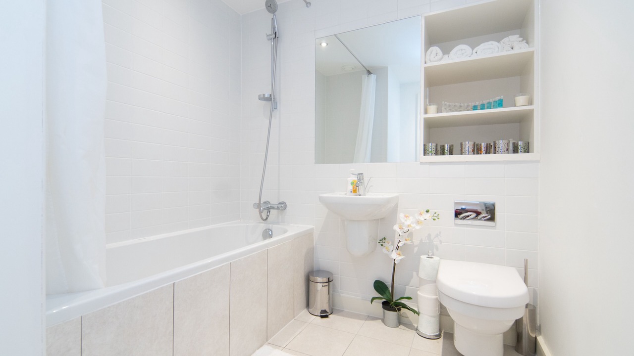 Photo of Bathroom in City Centre Glasgow
