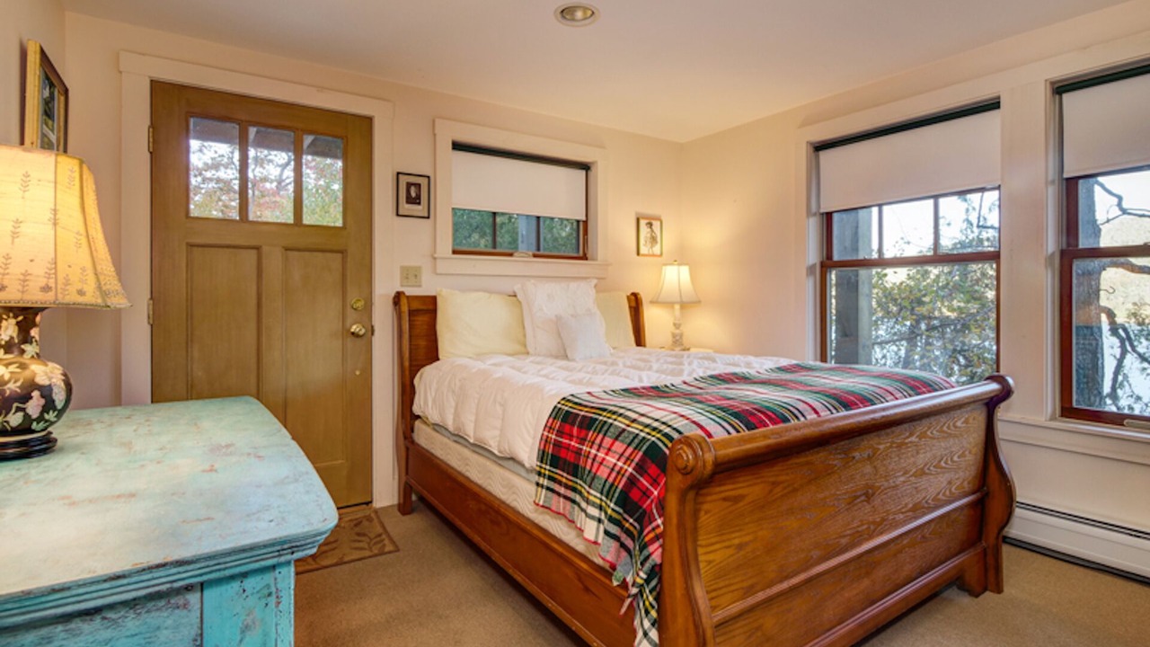Photo of Bedroom in Hall Quarry