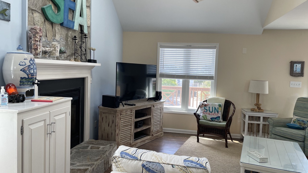 Photo of Livingroom in The Point