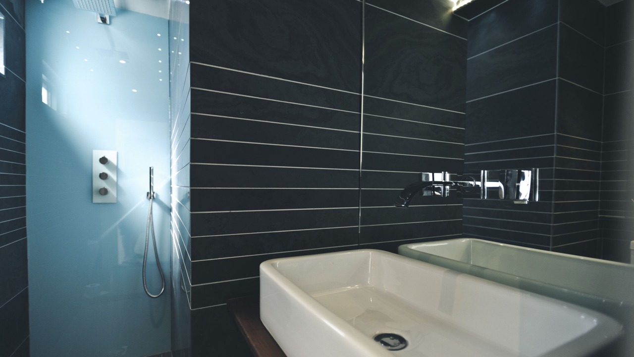 Photo of Bathroom in Newquay City Centre