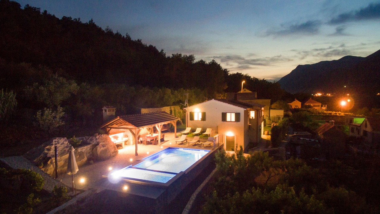 Photo of Outdoor in Zvecanje
