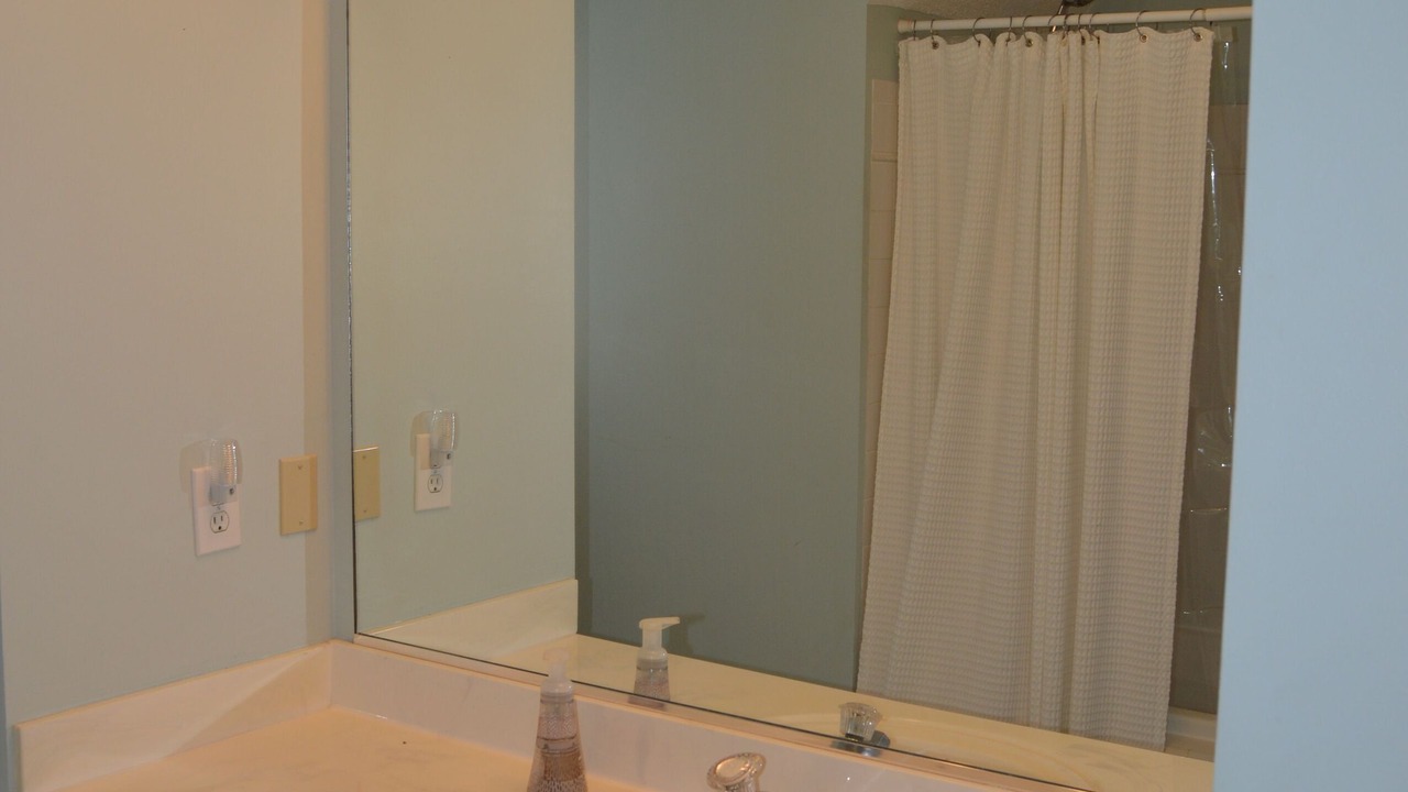 Photo of Bathroom in Sunset Point