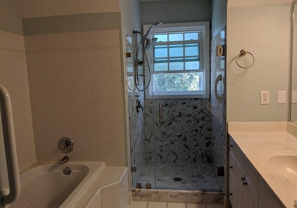 Photo of Bathroom in Sunset Point