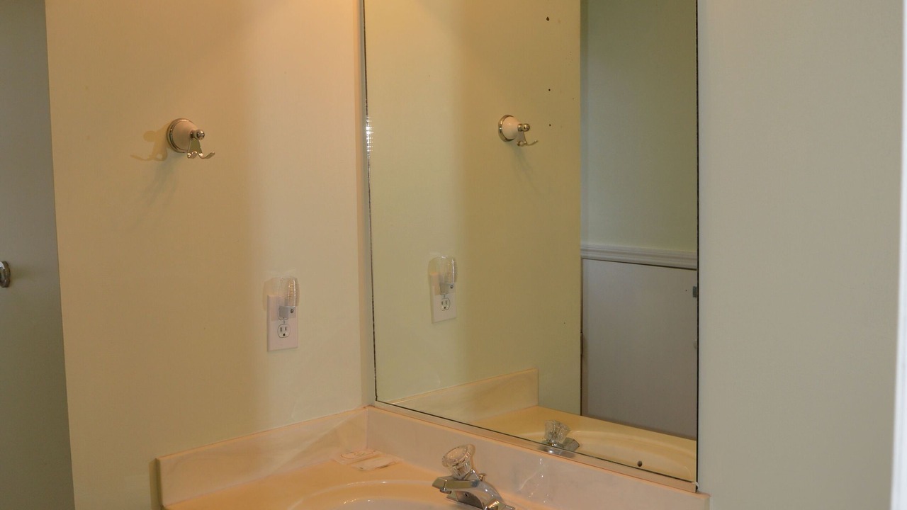 Photo of Bathroom in Sunset Point