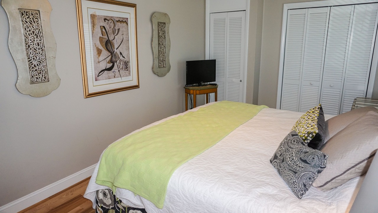 Photo of Bedroom in The Point