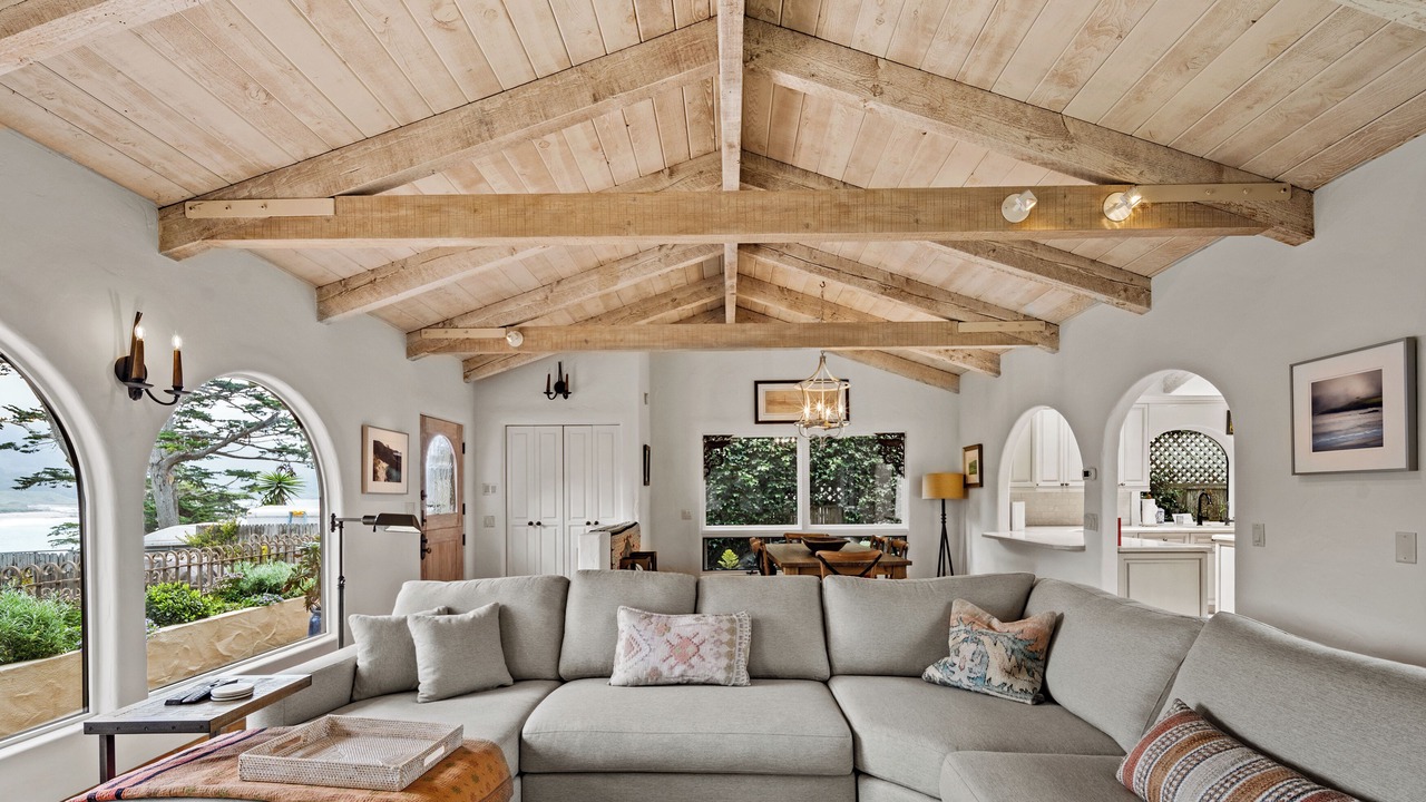 Photo of Livingroom in Carmel Point