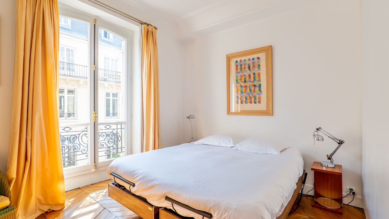 Photo of Bedroom in Pigalle