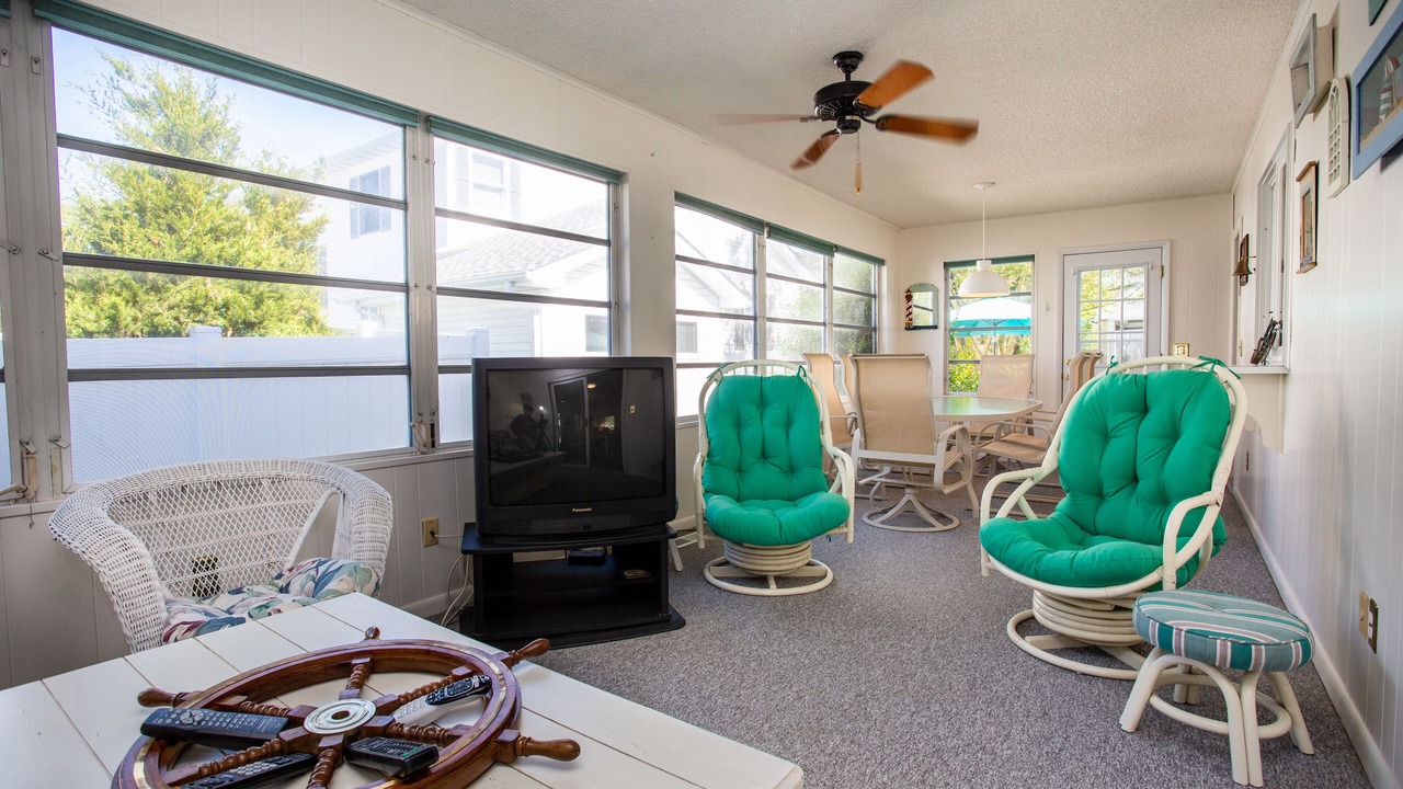 Photo of Bedroom in Country Club Estates