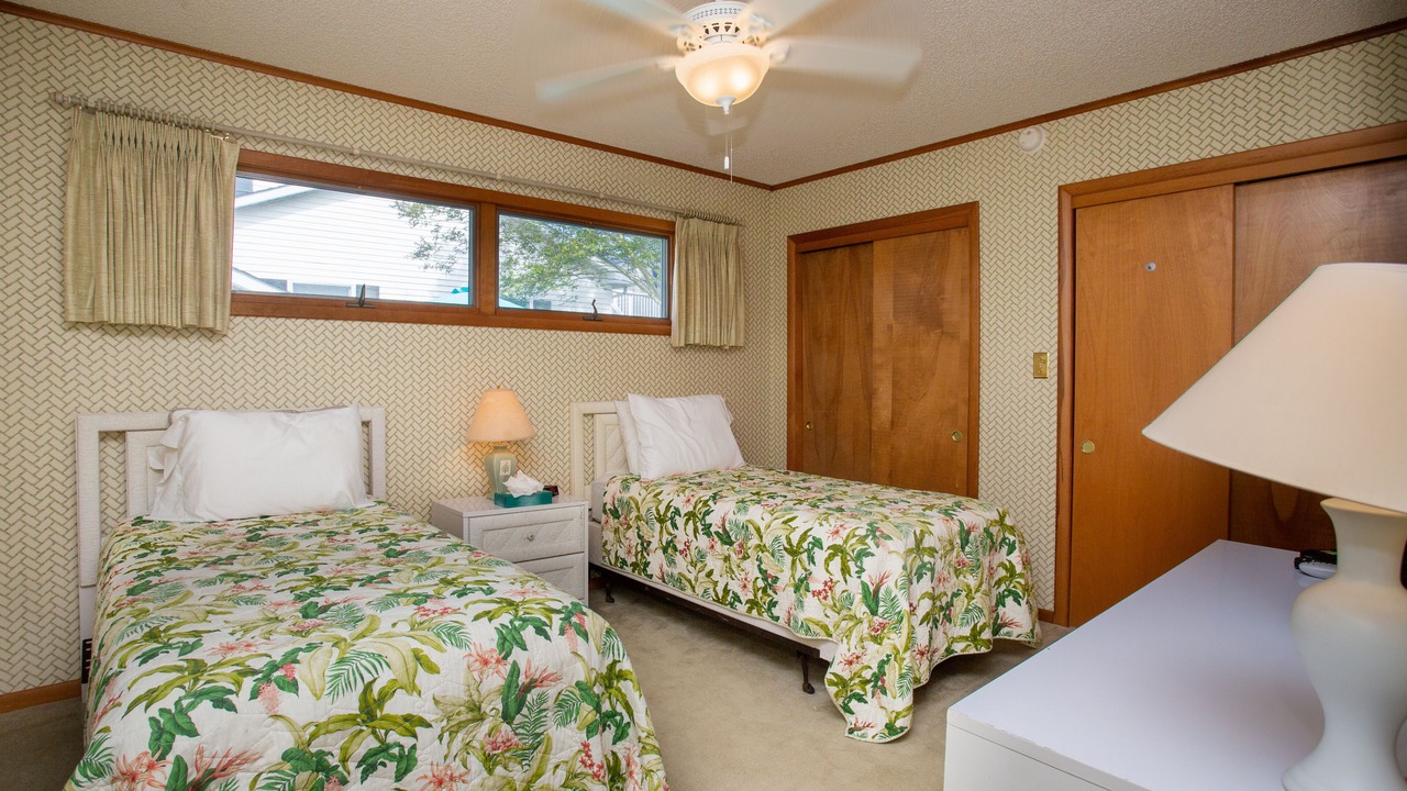 Photo of Bedroom in Country Club Estates