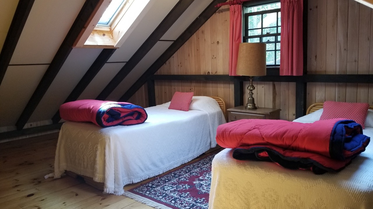 Photo of Bedroom in Hall Quarry