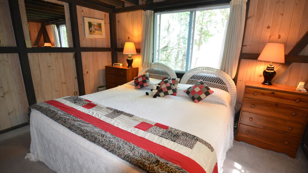 Photo of Bedroom in Hall Quarry