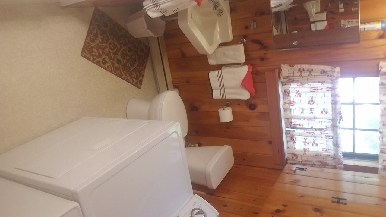 Photo of Bathroom in Hall Quarry
