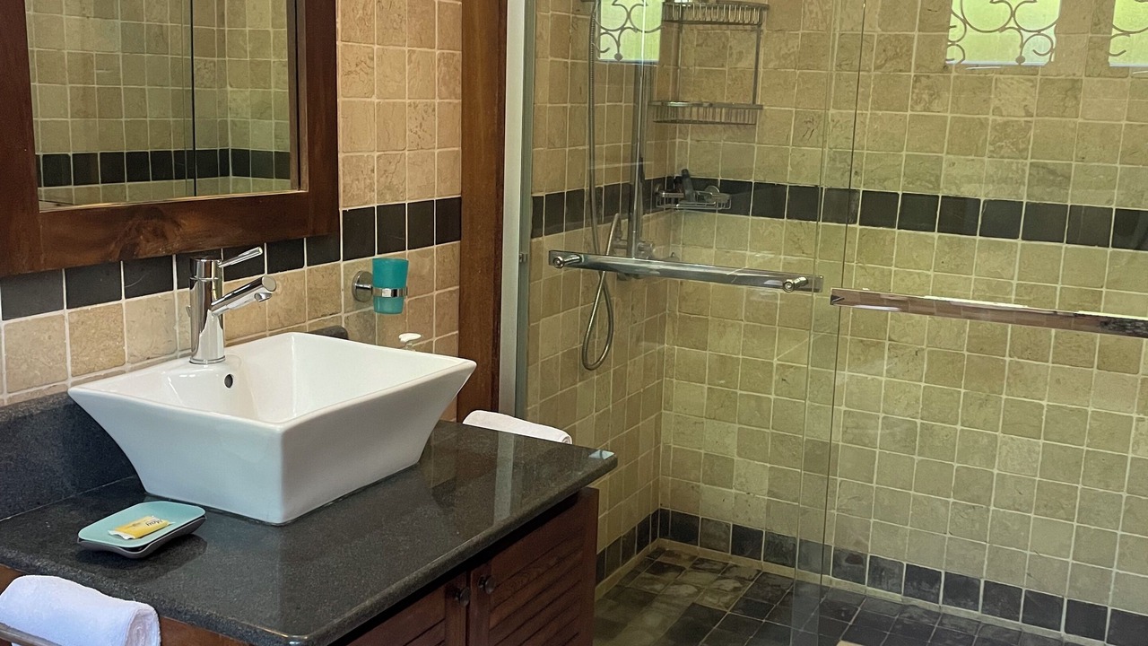 Photo of Bathroom in Glacis