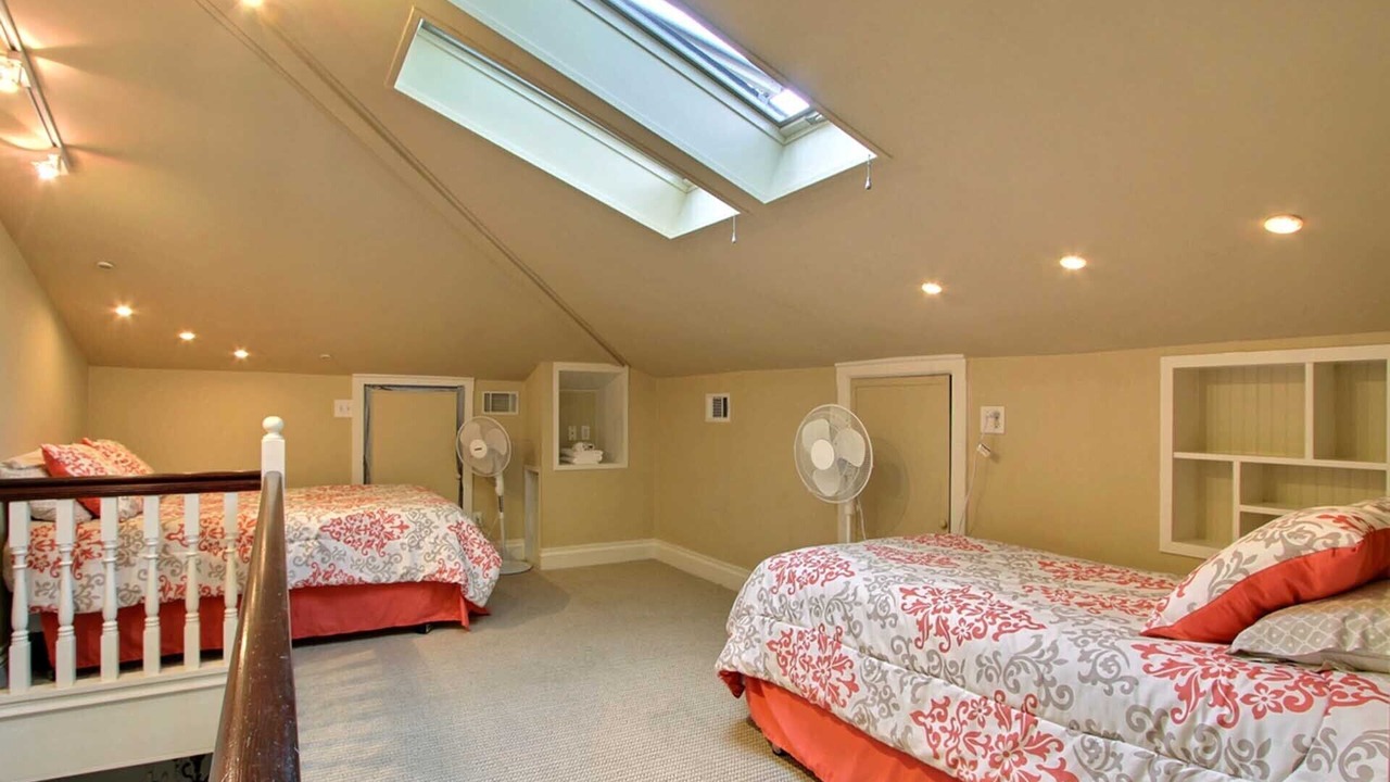Photo of Bedroom in Historic District - North
