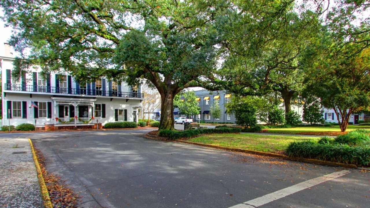 Photo of Outdoor in Historic District - North