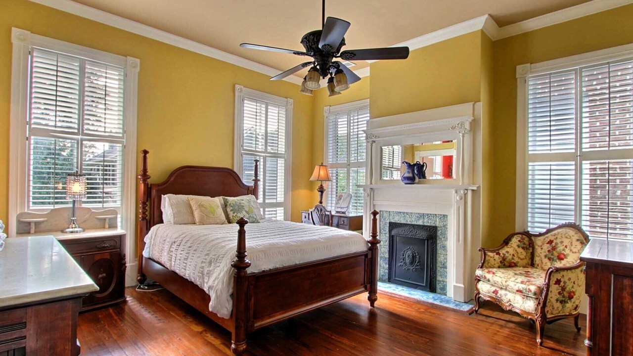 Photo of Bedroom in Historic District - North