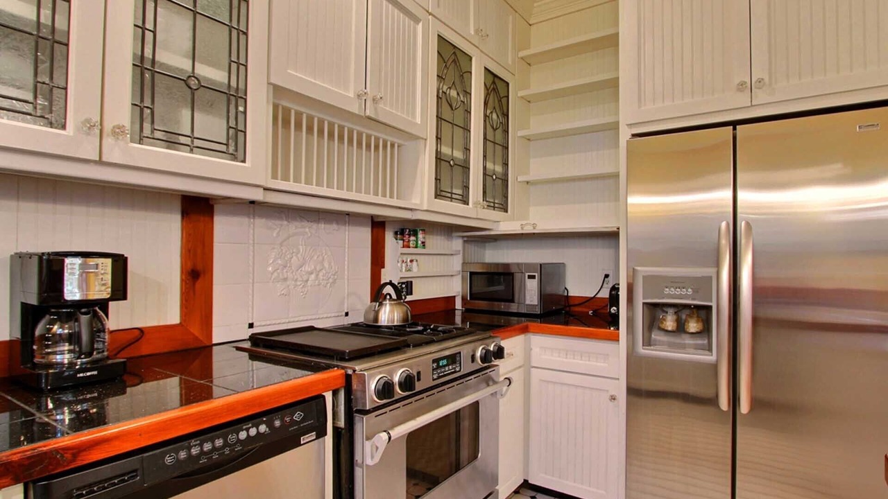 Photo of Kitchen in Historic District - North