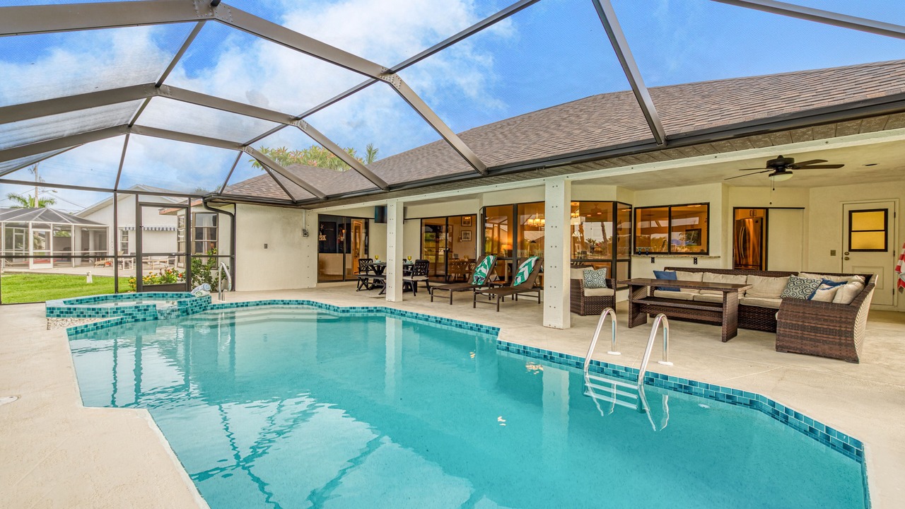 Photo of Outdoor in Pelican
