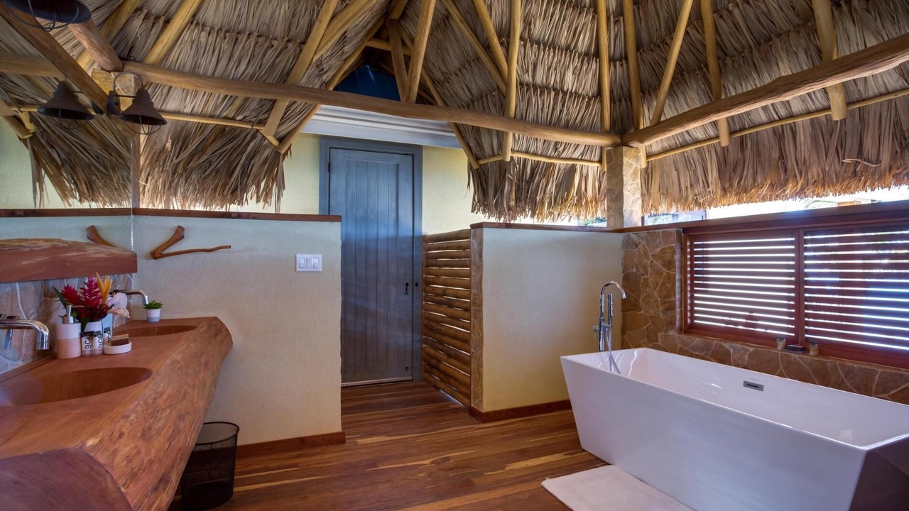 Photo of Bathroom in Placencia