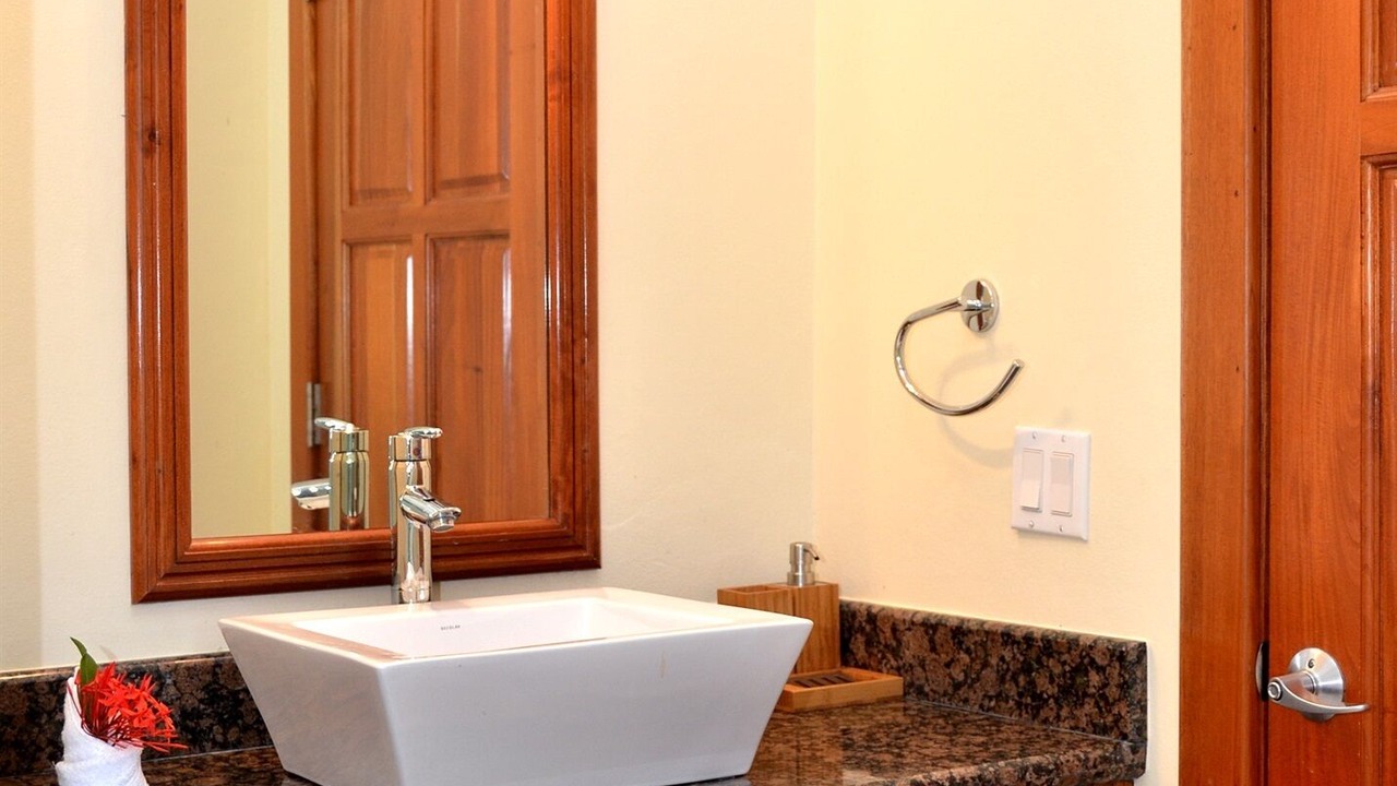 Photo of Bathroom in Cocoplum