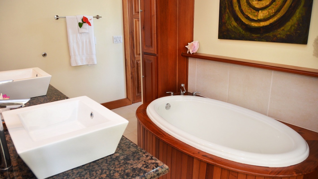 Photo of Bathroom in Cocoplum