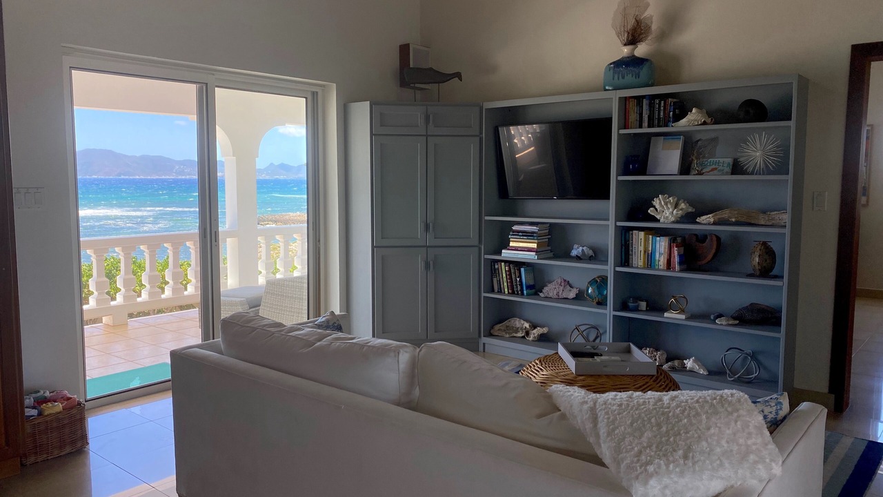 Photo of Livingroom in Blowing Point