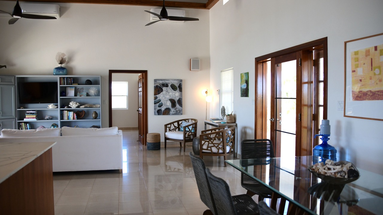 Photo of Livingroom in Blowing Point