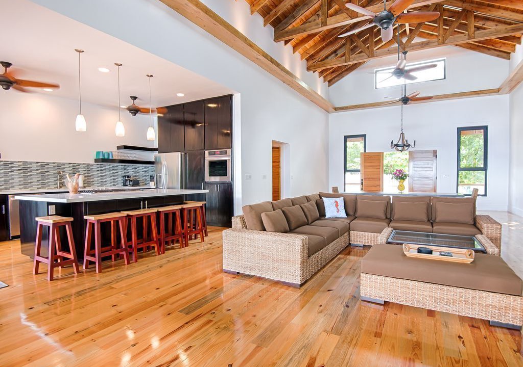 Photo of Livingroom in Antoneys Cay