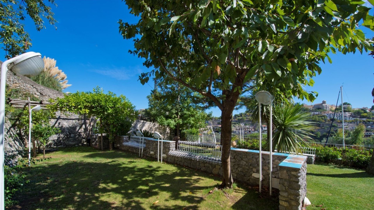 Photo of Outdoor in Scala